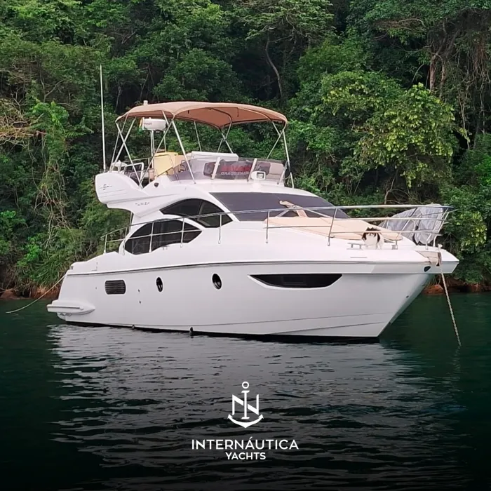 Azimut 42 2015 à venda — Internáutica Yachts
