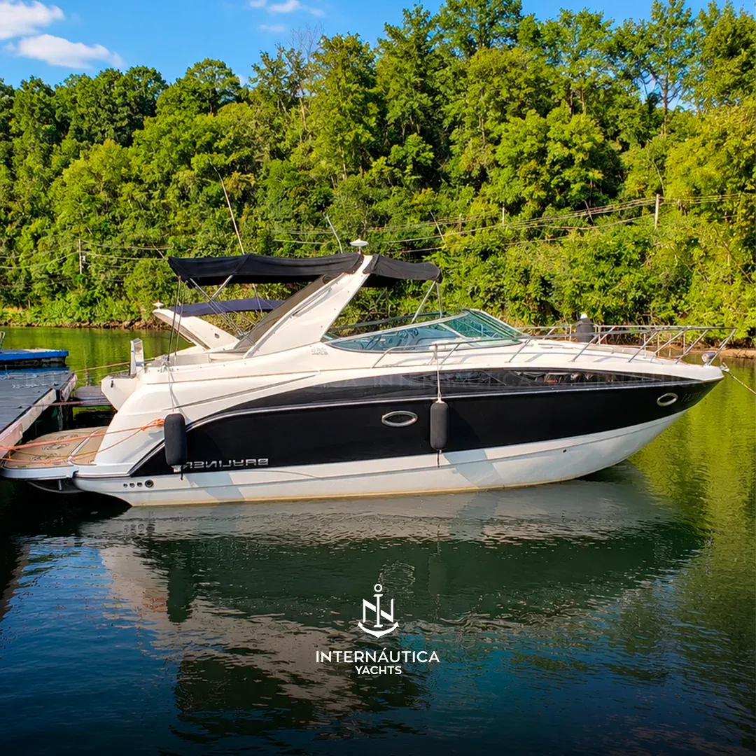 Bayliner 350 2016 à venda — Internáutica Yachts
