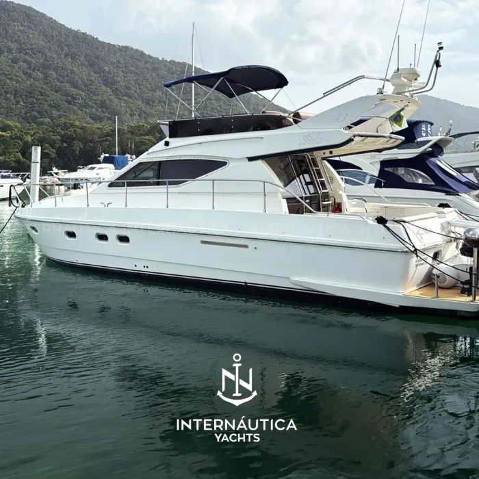 Ferretti MILLENIUM 43 2002 à venda — Internáutica Yachts