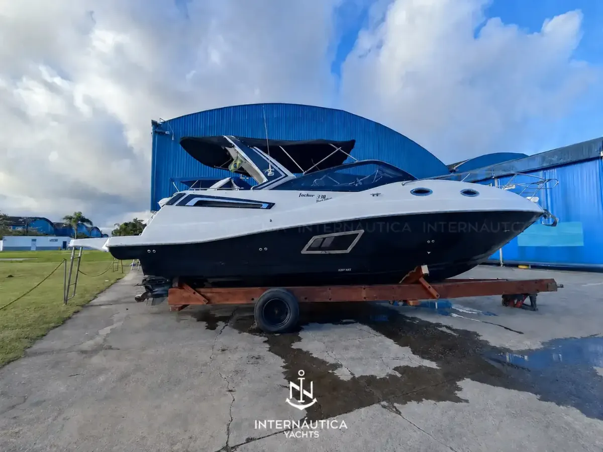 Fibrafort FOCKER 330 BLACK EDITION 2018 à venda — Internáutica Yachts