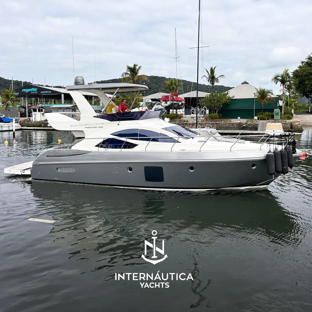 Phantom  500 2012 à venda — Internáutica Yachts