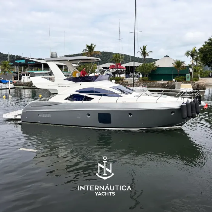 Phantom  500 2012 à venda — Internáutica Yachts