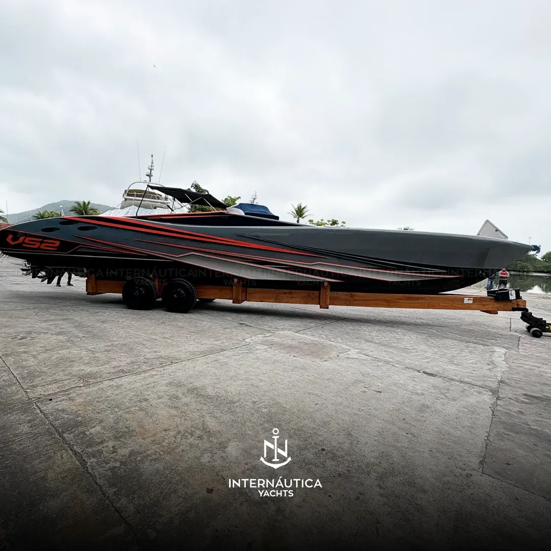 Superboats V52 2013 à venda — Internáutica Yachts